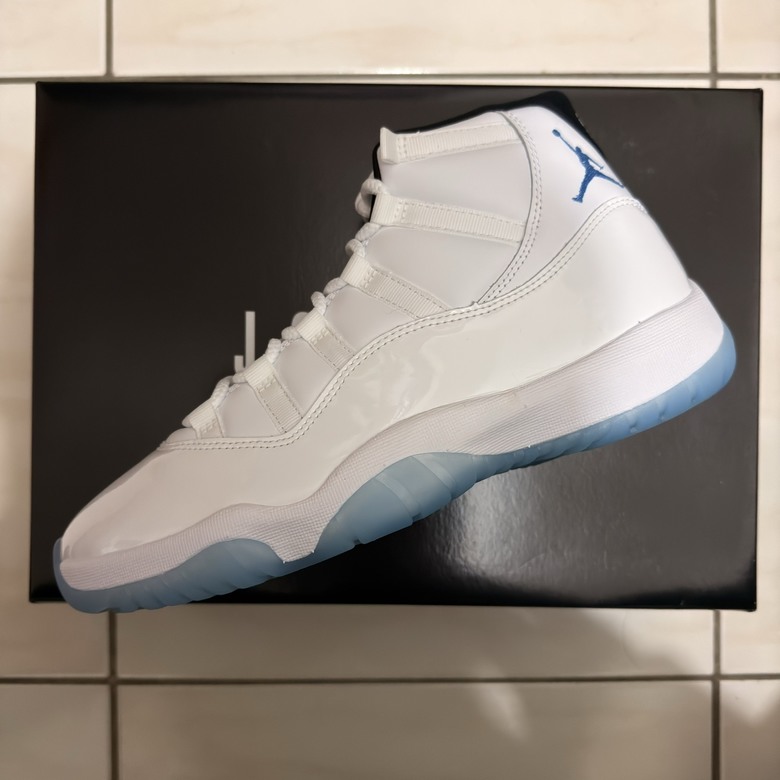 【小惡魔畫蛇添福】蛇年繼續穿新鞋! Air Jordan 11 傳奇藍 "LEGEND BLUE"