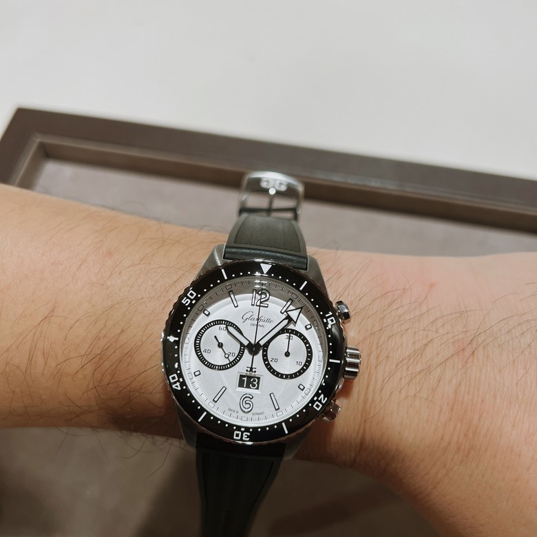 這錶真香!我的德系潛水計時初體驗~格拉蘇蒂SeaQ Chronograph