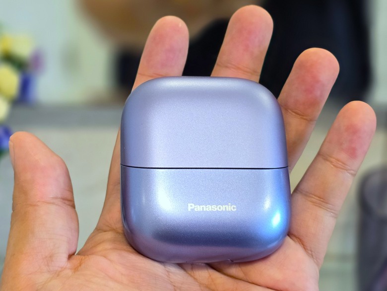 【小惡魔畫蛇添福】與蛇共舞,刮出好運 Panasonic ES-CM3A掌上型三枚刃觸控電鬍刀小精靈(炫光紫)