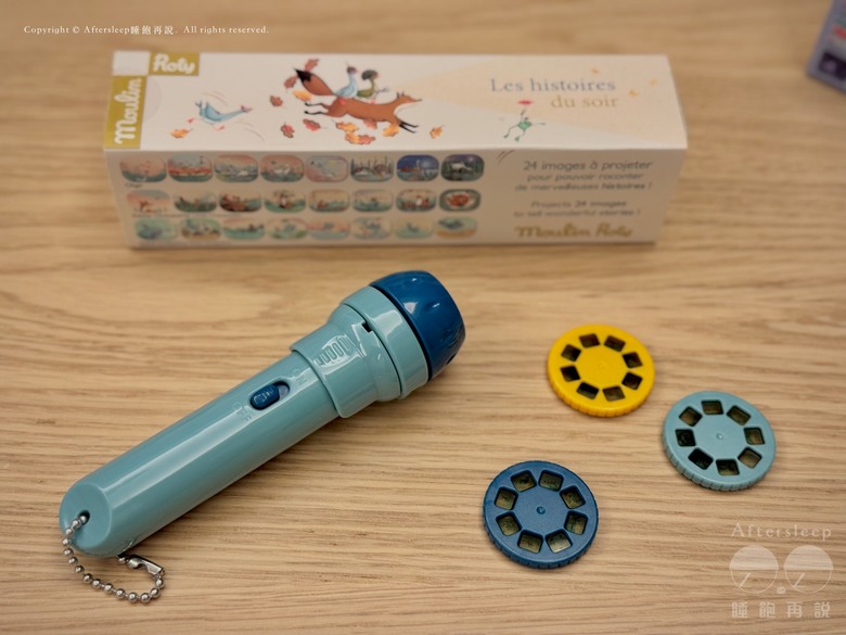安垛法國 Moulin Roty 故事書手電筒＿跟孩子一起度過美好的說故事時光吧