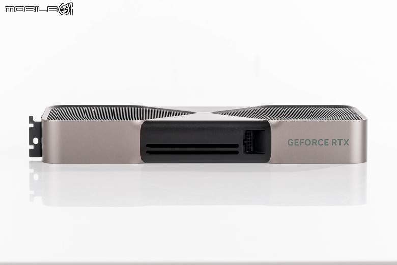NVIDIA GeForce RTX 5080 創始版顯示卡開箱實測 老黃刀法再度精湛切割 4K 解析度遊戲新顯卡的必選之作?