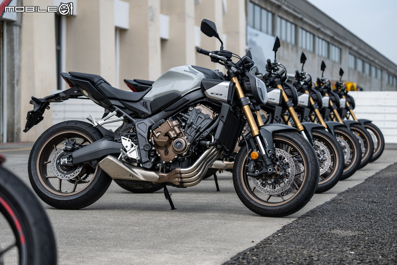 HONDA CB650R、CBR650 E-Clutch 試駕|想熄火都難!打破操作藩籬,普及騎乘樂趣!