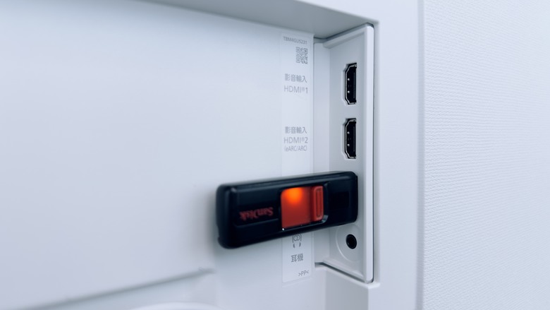【試用心得】可移動小影院｜影音娛樂好方便｜Panasonic 43吋 可移動電視