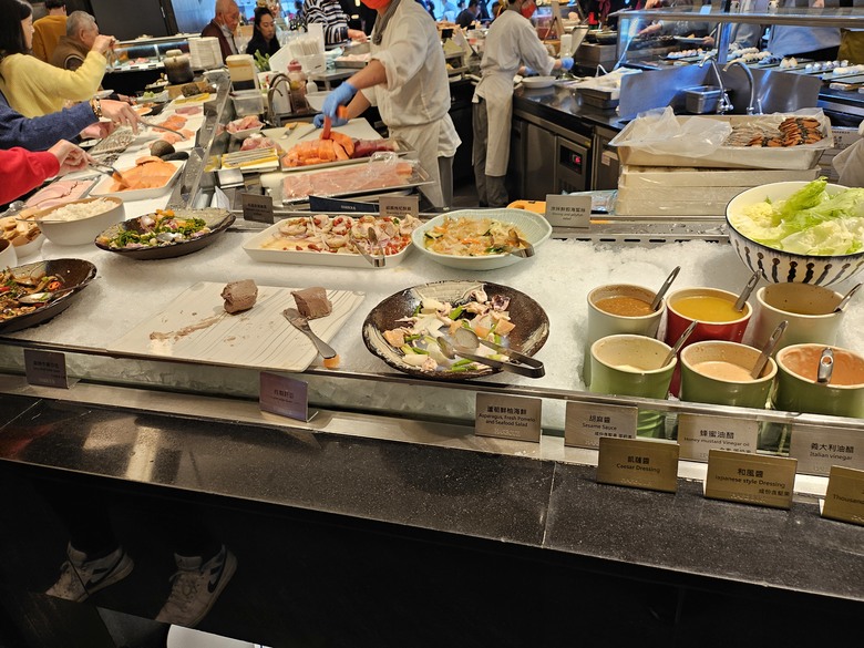 【小惡魔畫蛇添福】連兩天的回娘家大餐 - 饗食天堂 (桃園店) v.s 漢來海港 (天母Sogo店)