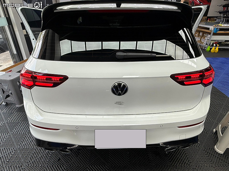 點我看大圖 都市野獸 Golf R 、低調奢華 3M極透+極黑