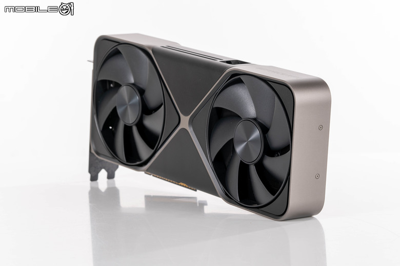 NVIDIA GeForce RTX 5080 創始版顯示卡開箱實測 老黃刀法再度精湛切割 4K 解析度遊戲新顯卡的必選之作?