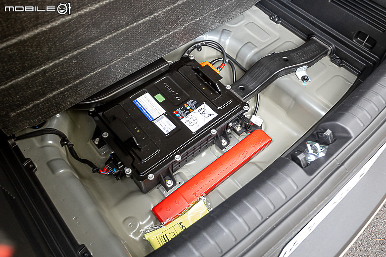 Kia Stonic GT-line 25年式試駕｜安全滿載的輕油電小潮旅