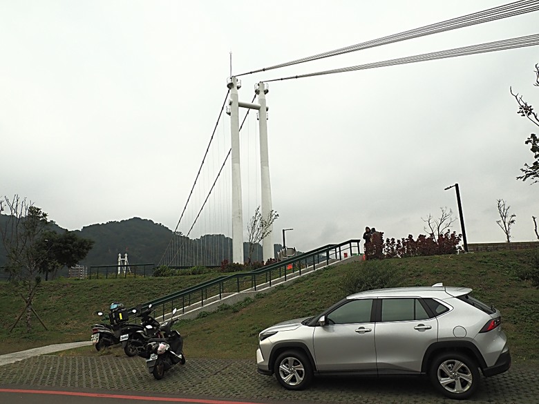忠貞新村文化園區、異域故事館、太武新村眷村文化園區、中原文創園區、中庄吊橋與大漢溪山豬湖生態親水園區,吃吃喝喝之阿嬌米干與久留米日式咖哩 — 寒流來襲之中壢大溪一日遊