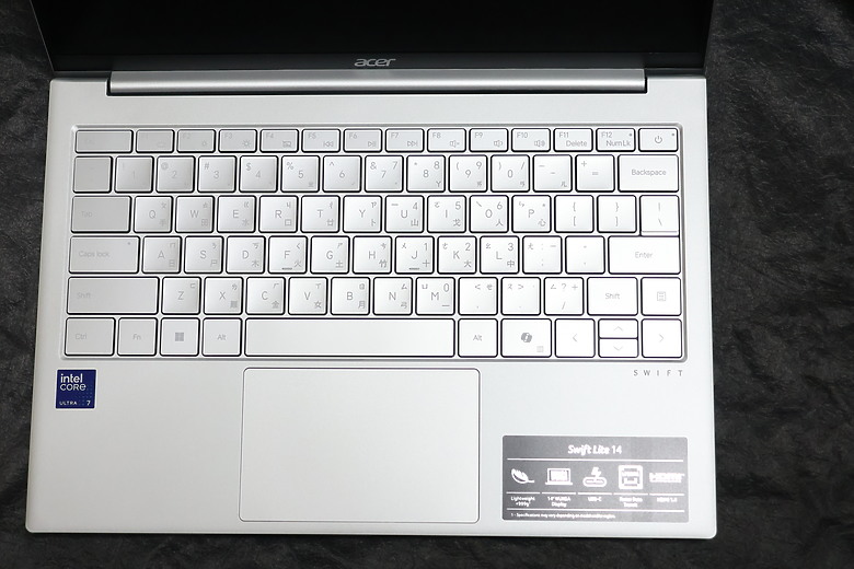 點我看大圖 不到一公斤還能裝2支SSD的商務筆電 Acer SFL14-54M-760F 開箱拆機