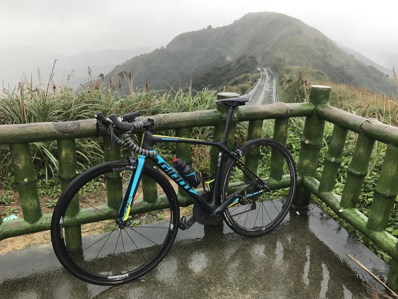 點我看大圖 組一台小時候的夢想ISP車架—GIANT TCR ADVANCED SL 星夜紅(九代TCR)
