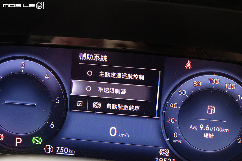 百萬級商旅明日之星的競爭！Citroen Berlingo XL vs. Ford Tourneo Connect