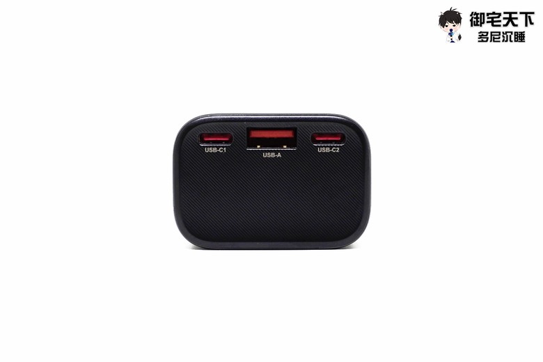 開箱|Choetech B701 10000mAh 數位顯示 PD30W 行動電源 - 自帶螢幕且 30W 快充,讓用戶免檢測器知道充電功率!