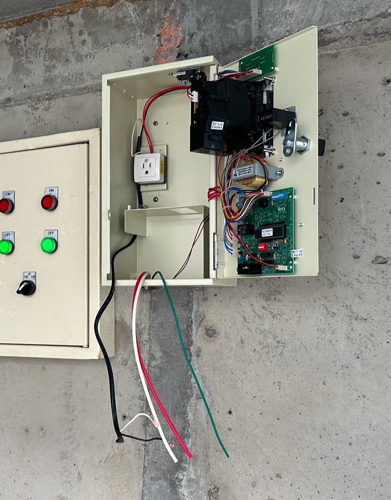 投幣式電動機車充電站”DIY”