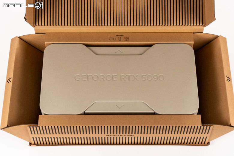 NVIDIA GeForce RTX 5090 創始版顯示卡外觀開箱 以創新散熱設計為頂尖效能預備