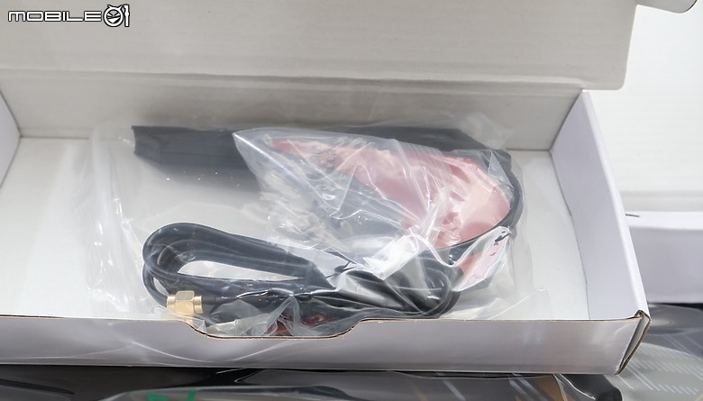 點我看大圖 10年磨一劍 OCF 回歸整併太極 ASR 華擎 Z890 Taichi OCF 開箱