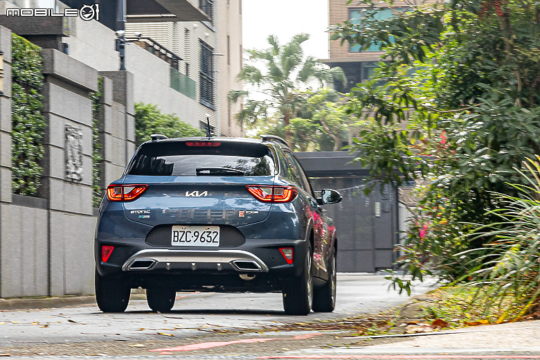 Kia Stonic GT-line 25年式試駕｜安全滿載的輕油電小潮旅