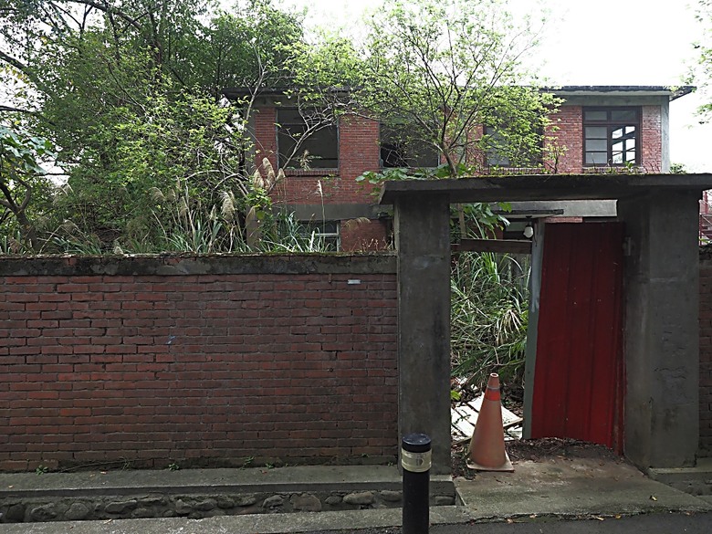 忠貞新村文化園區、異域故事館、太武新村眷村文化園區、中原文創園區、中庄吊橋與大漢溪山豬湖生態親水園區,吃吃喝喝之阿嬌米干與久留米日式咖哩 — 寒流來襲之中壢大溪一日遊