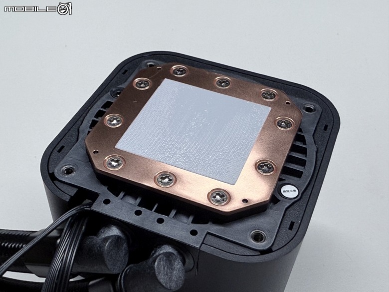 時時監控!九州風神 LQ360 帶監控螢幕水冷
