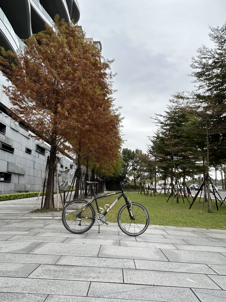1 /1 黃子坑頭、淡水施亁紀念公園、紅毛城及沙崙海灘Element city tour