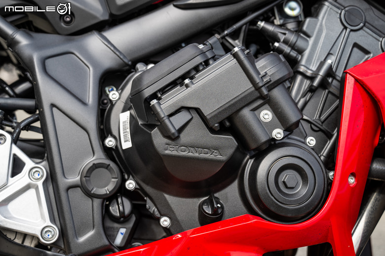 HONDA CB650R、CBR650 E-Clutch 試駕｜想熄火都難！打破操作藩籬，普及騎乘樂趣！