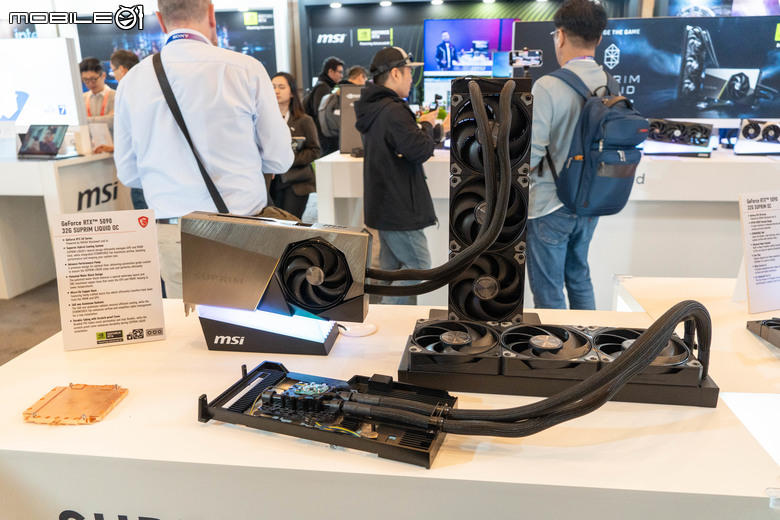 【CES2025】微星展示全系列 RTX 50 系列顯示卡 以加大散熱設計應對更高性能表現