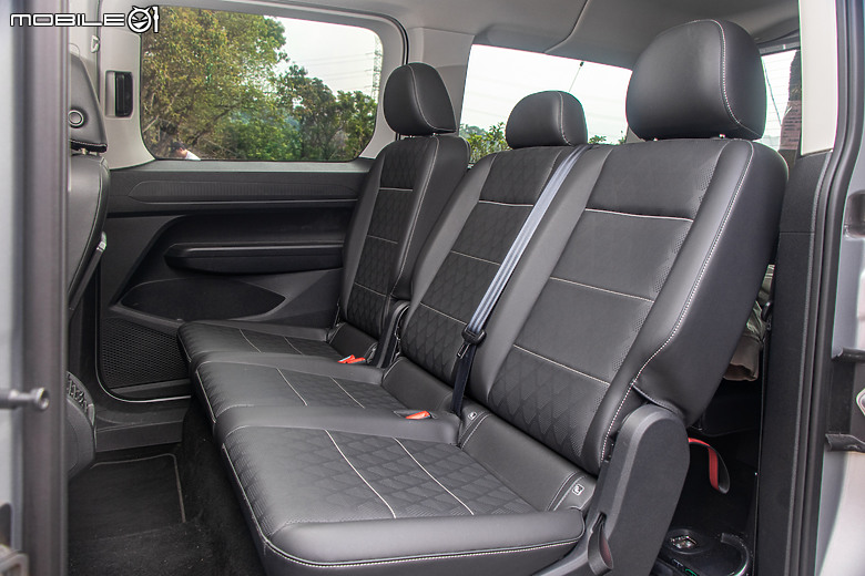 百萬級商旅明日之星的競爭！Citroen Berlingo XL vs. Ford Tourneo Connect