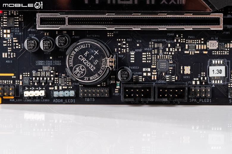 ASRock Z890 Taichi 主機板開箱實測 提供 9 組 M.2 SSD 海量插槽旗艦主板 feat. Intel 新微碼 BIOS 效能實測