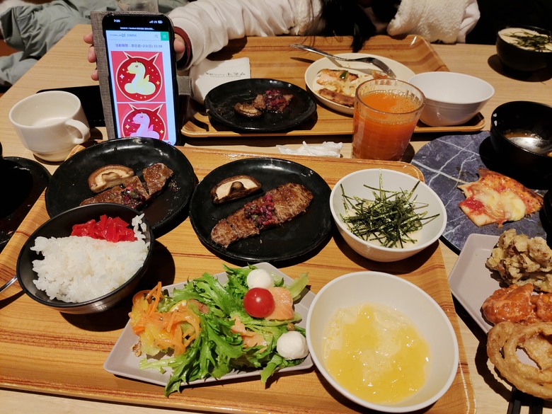 【小惡魔畫蛇添福】我們家的5天4夜日本行 - Day1~Day2 北海道千歲空港 / 星野TOMAMU渡假村 (含早晚餐介紹) / 霧冰平台(纜車)