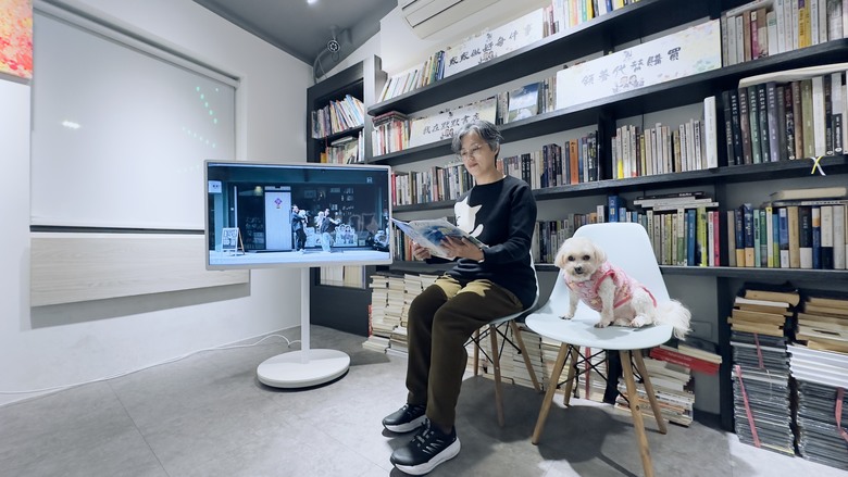 【試用心得】可移動小影院|影音娛樂好方便|Panasonic 43吋 可移動電視