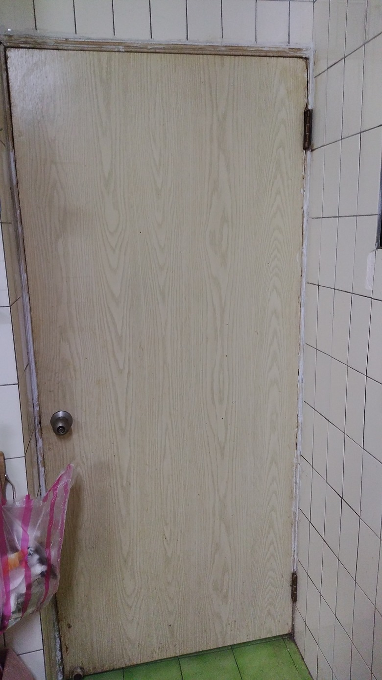 請問這個鉸鏈怎麼打開呢？