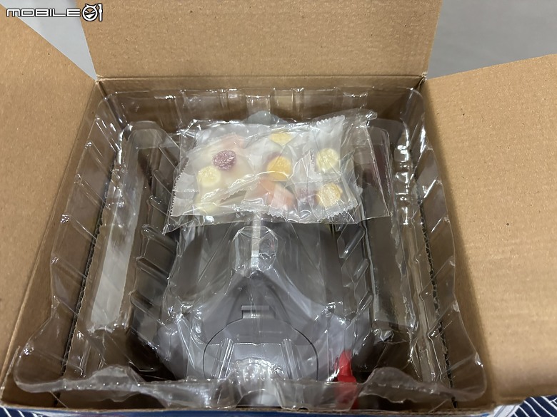 【小惡魔畫蛇添福】超人力霸王超人迷尖叫！7-11超人力霸王扭蛋機：一扭開啟童年夢想