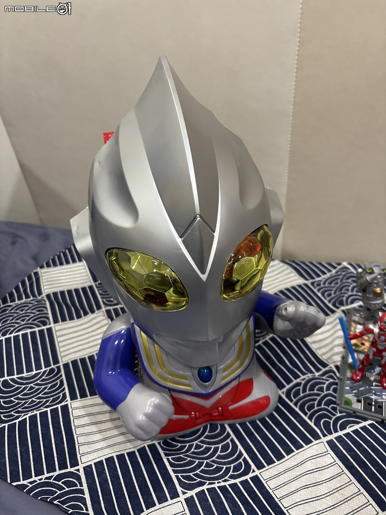 【小惡魔畫蛇添福】超人力霸王超人迷尖叫！7-11超人力霸王扭蛋機：一扭開啟童年夢想