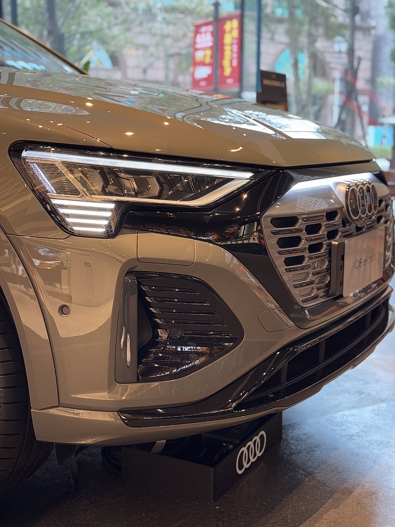 AUDI 新光三越 Diamond Towers