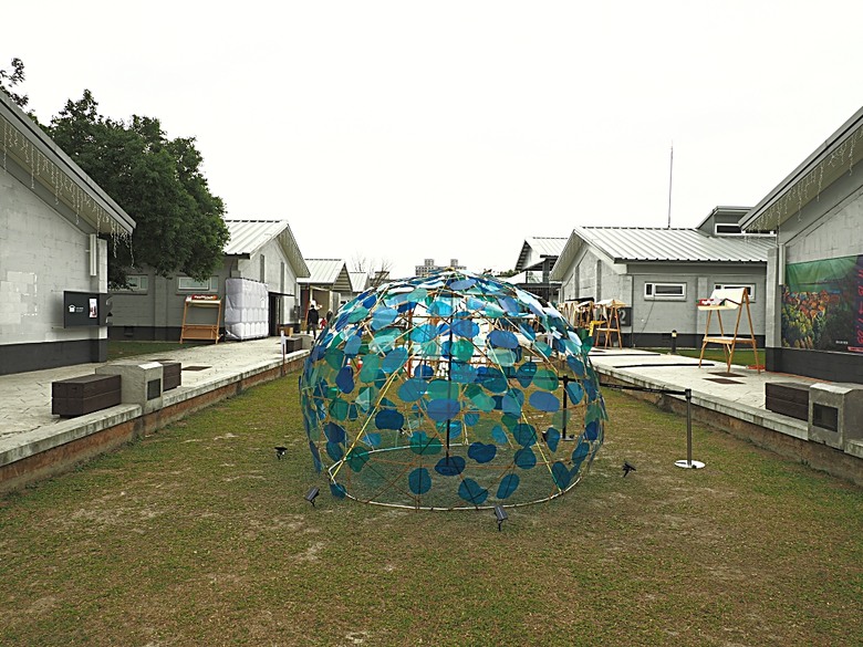 忠貞新村文化園區、異域故事館、太武新村眷村文化園區、中原文創園區、中庄吊橋與大漢溪山豬湖生態親水園區,吃吃喝喝之阿嬌米干與久留米日式咖哩 — 寒流來襲之中壢大溪一日遊