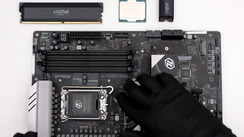 用時序換時脈 Crucial DDR5 Pro 6400 OC Gaming Memory 價格有俗！搭配 Core Ultra 9 285K，四條插滿 DDR5 6800
