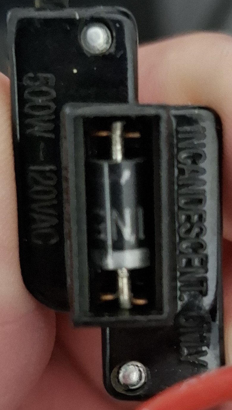 鹵素燈管立燈改裝LED燈問題