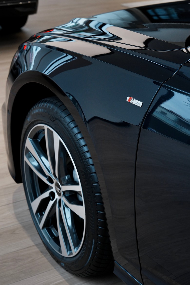 無垠藍圖，勾勒優雅馭行——Audi A6 Avant 40 TFSI S line｜金屬無垠藍 Firmament Blue 5U｜實車分享