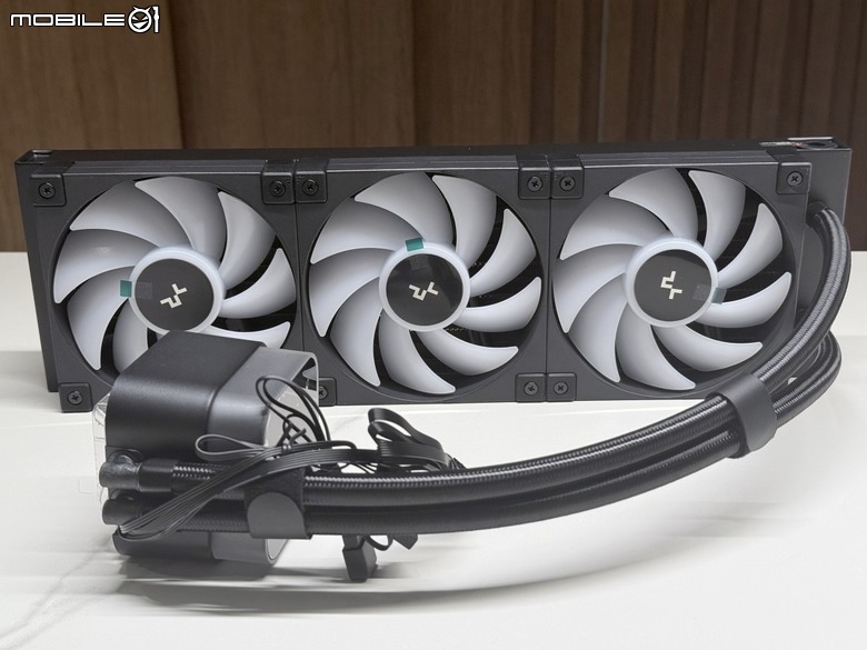 時時監控!九州風神 LQ360 帶監控螢幕水冷