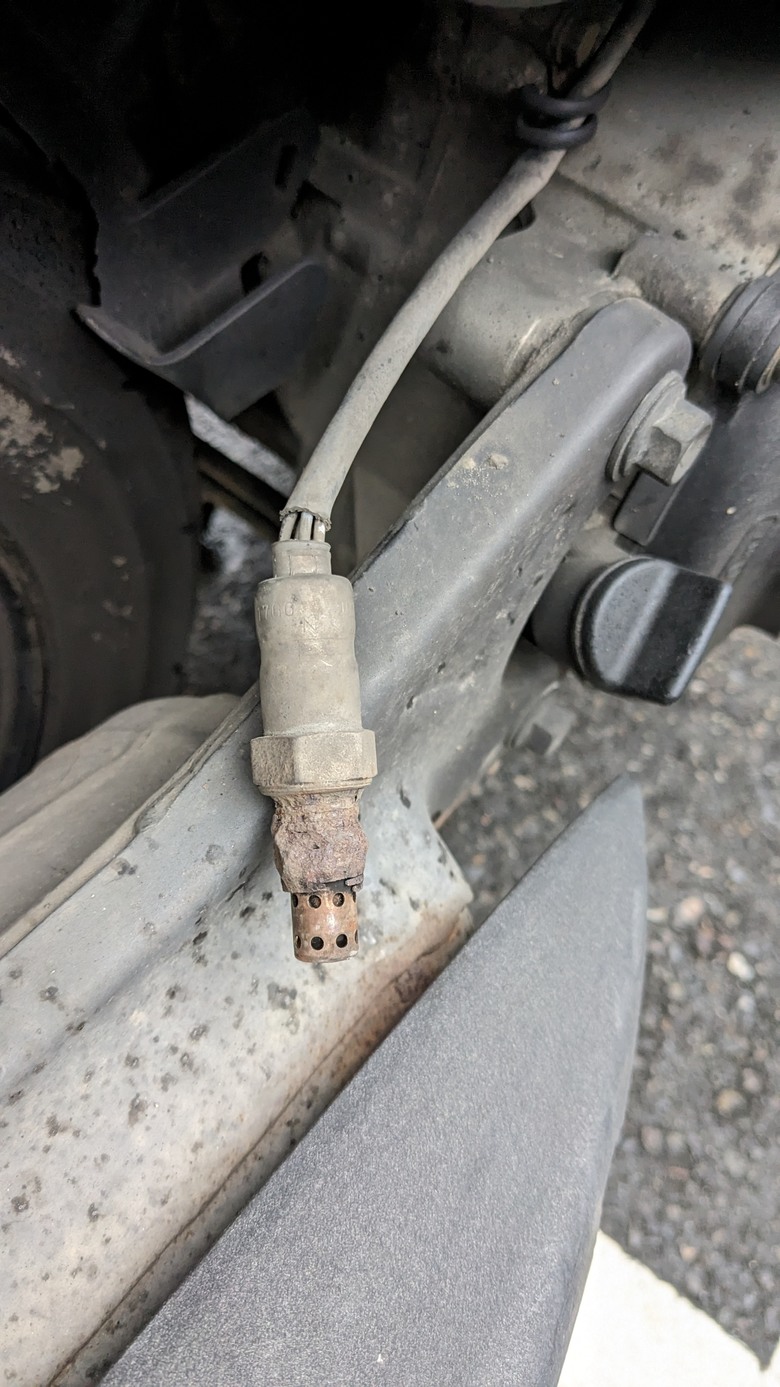 鈴木 Suzuki Address 125 含氧感知器從排氣管脫落