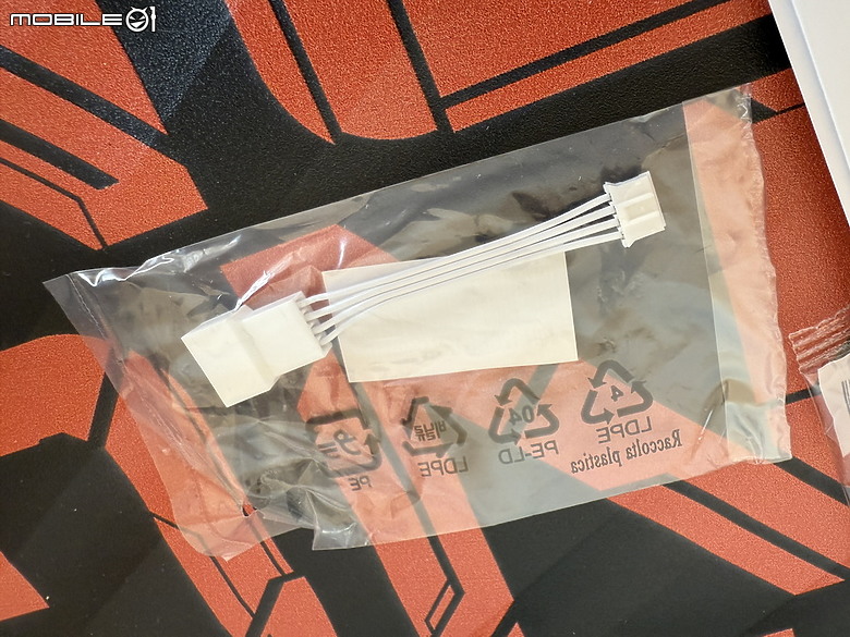 ITX/MATX 白色小海景好夥伴X870I AORUS PRO ICE 開箱
