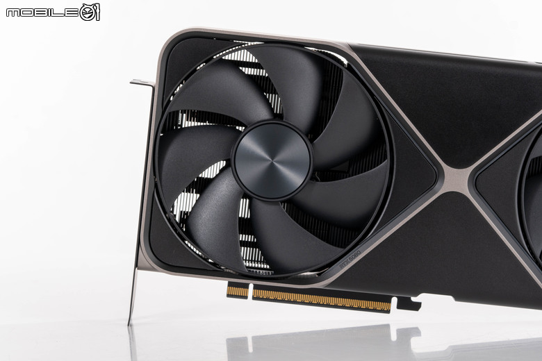 NVIDIA GeForce RTX 5080 創始版顯示卡開箱實測 老黃刀法再度精湛切割 4K 解析度遊戲新顯卡的必選之作?