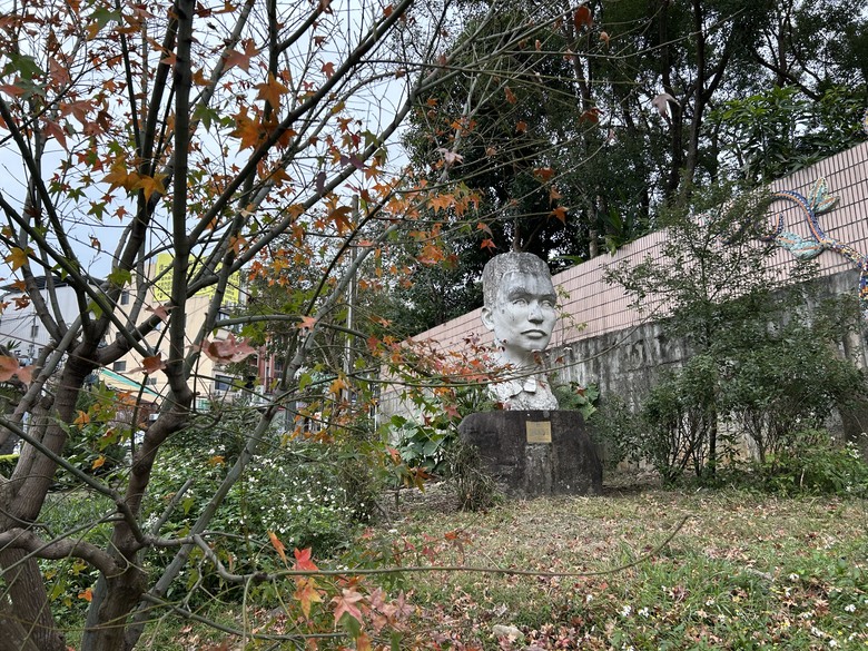 1 /1 黃子坑頭、淡水施亁紀念公園、紅毛城及沙崙海灘Element city tour