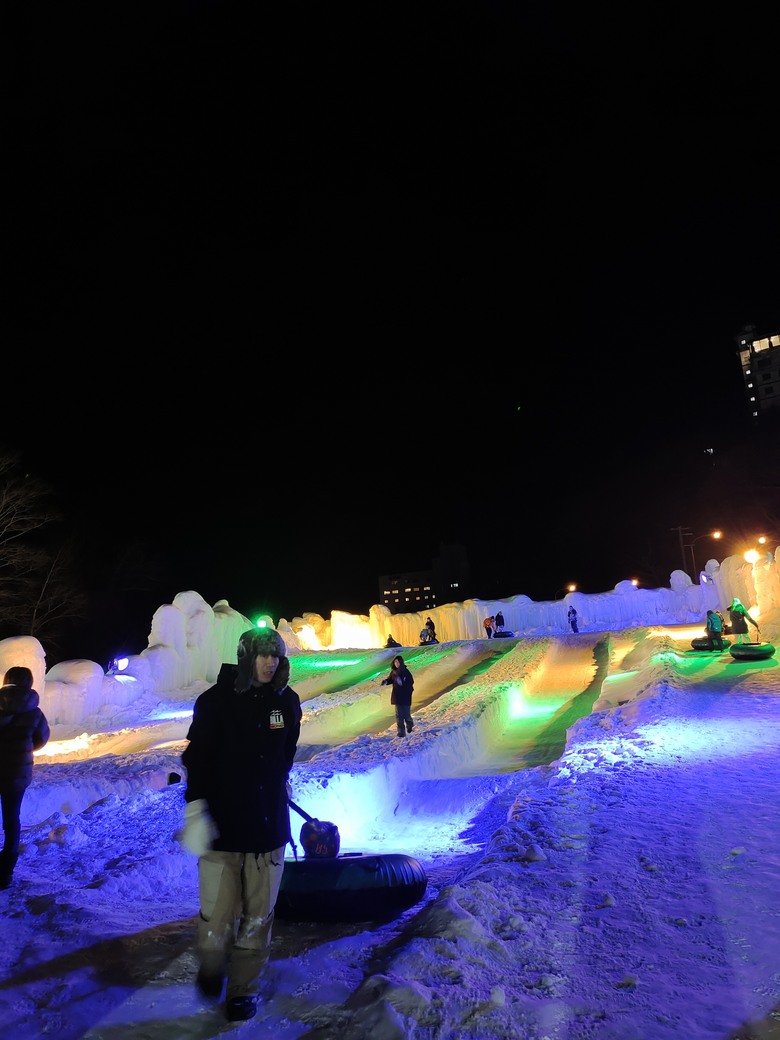 【小惡魔畫蛇添福】我們家的5天4夜日本行 - Day3 - 冰上釣魚 / 網走流冰船AURORA號 / 冰瀑季(50周年) / 層雲峽大雪飯店