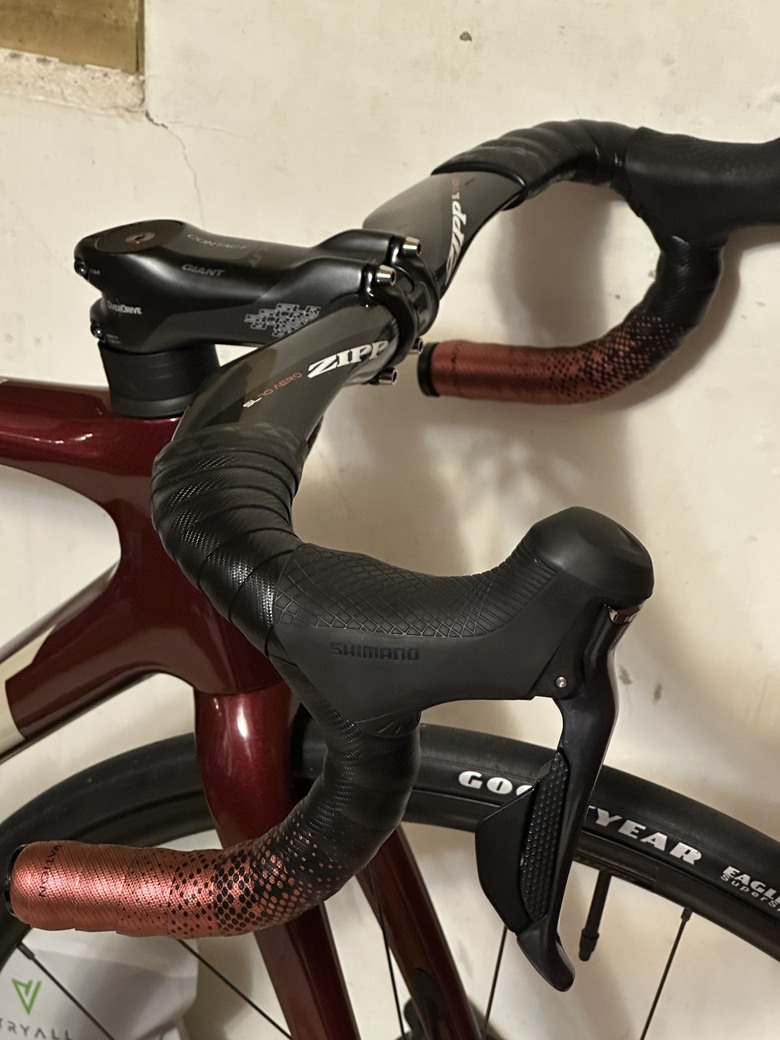 點我看大圖 組一台小時候的夢想ISP車架—GIANT TCR ADVANCED SL 星夜紅(九代TCR)