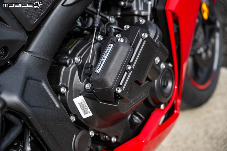 HONDA CB650R、CBR650 E-Clutch 試駕｜想熄火都難！打破操作藩籬，普及騎乘樂趣！