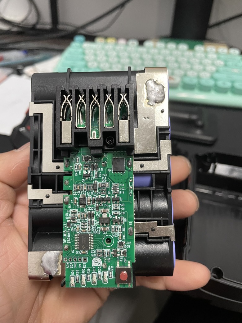 請教Milwaukee 美沃奇電池M18 3.0跟6.0