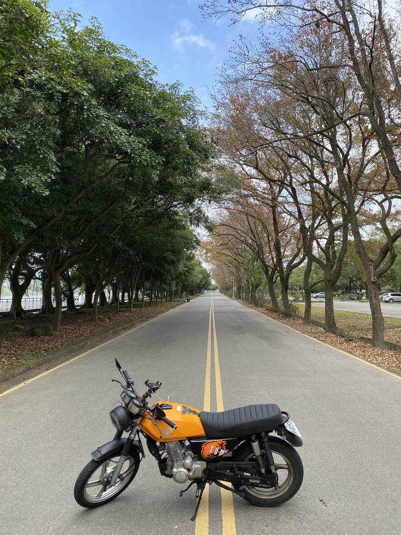 趁車子報廢前再騎她一下⋯⋯