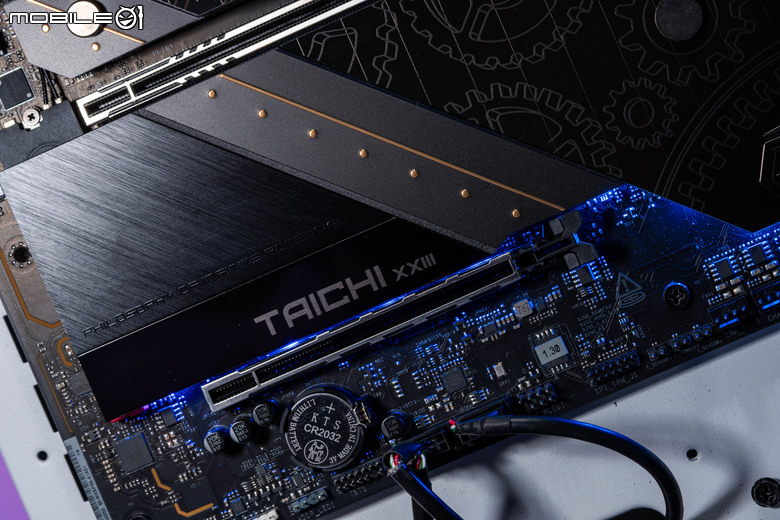 ASRock Z890 Taichi 主機板開箱實測 提供 9 組 M.2 SSD 海量插槽旗艦主板 feat. Intel 新微碼 BIOS 效能實測