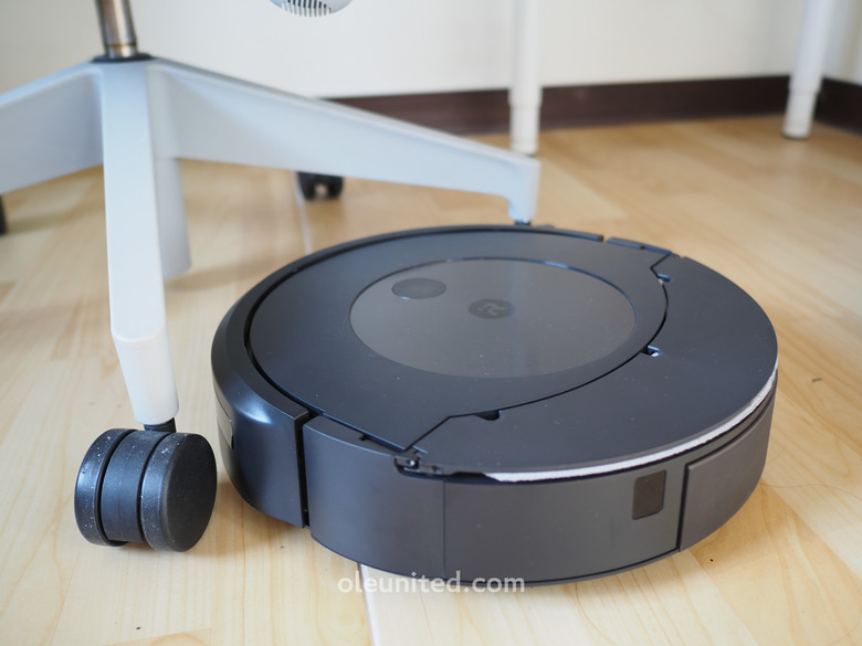 忙碌家庭必備的清潔管家！iRobot Roomba Combo™ J7+ 掃拖機器人 開箱與使用心得