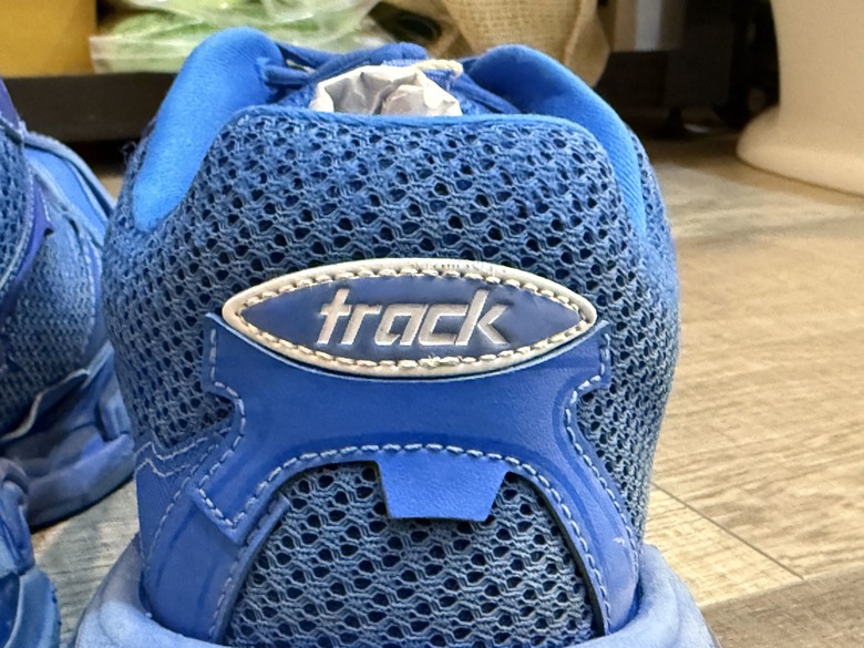 「開箱」Balenciaga track 3 藍色休閒鞋